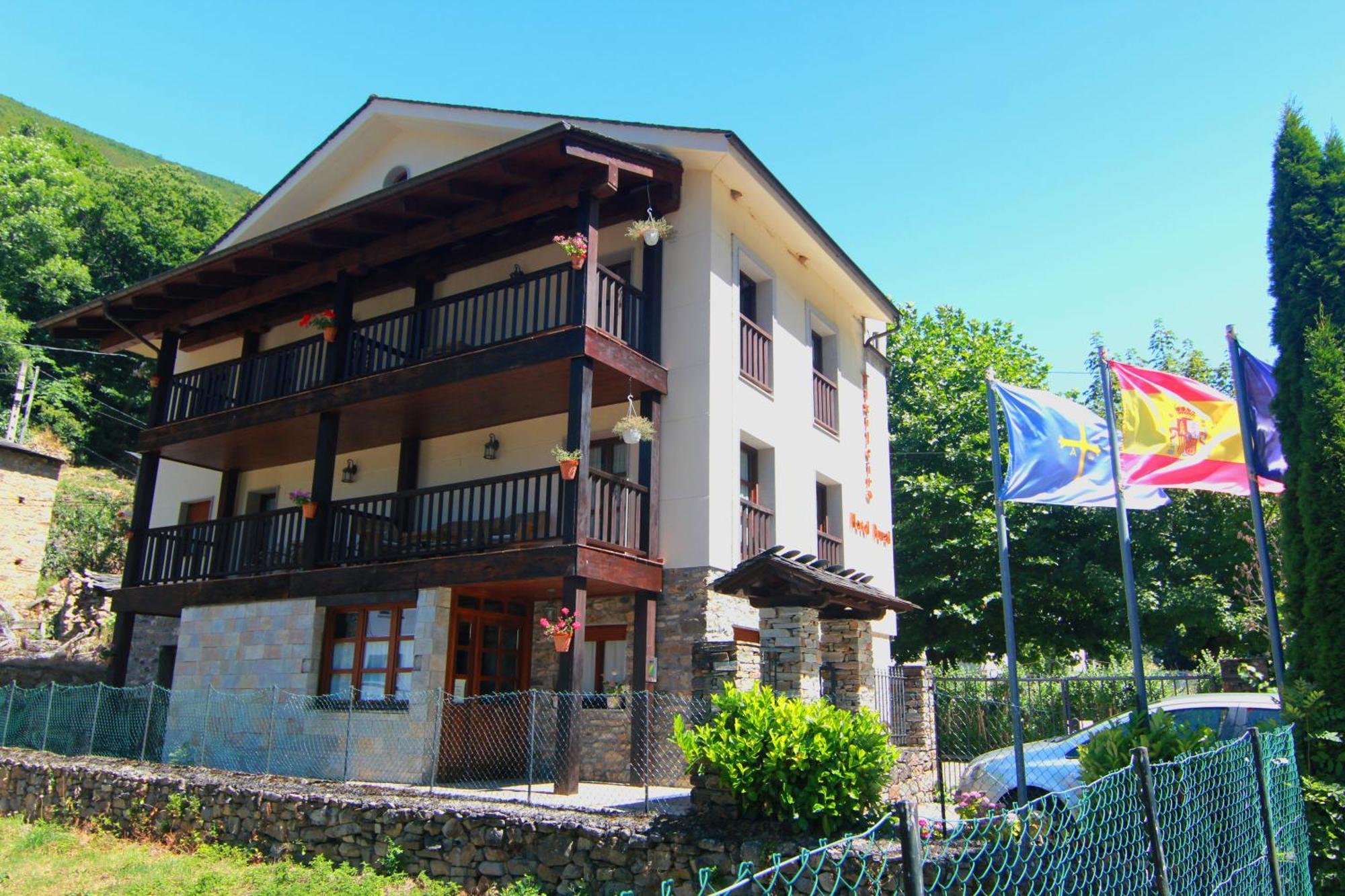 Tixileiro Hotel Sisterna ภายนอก รูปภาพ